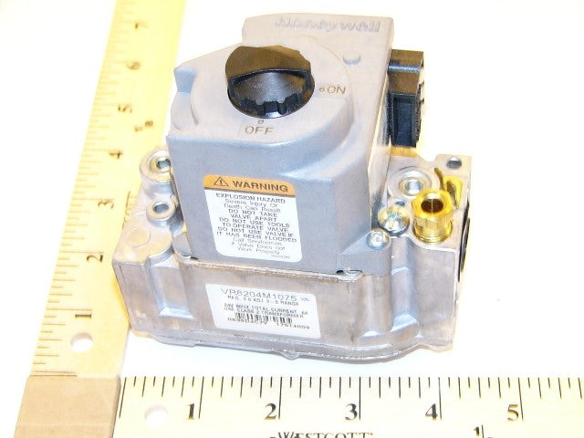 VR8204M1075