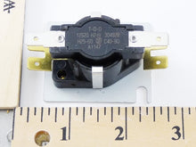 Load image into Gallery viewer, 11J11R00366
