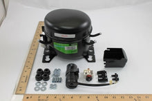 Load image into Gallery viewer, 195B0003
