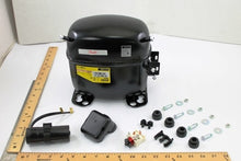 Load image into Gallery viewer, 195B0323
