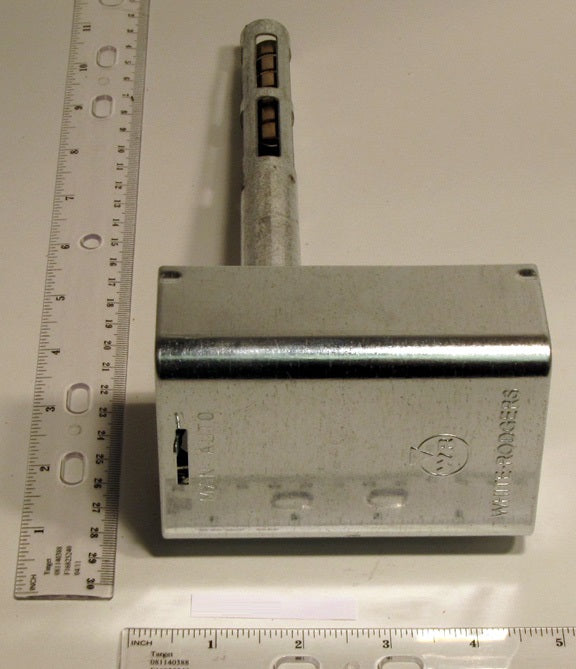 B1370120
