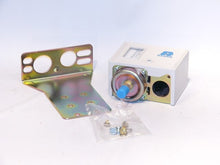 Load image into Gallery viewer, O16-6705
