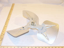 Load image into Gallery viewer, 1050832
