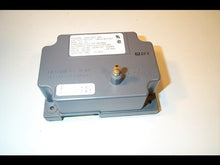 Load image into Gallery viewer, 2460D601-007
